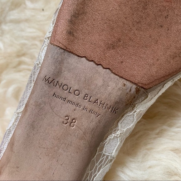 Manolo Blahnik Crystal Embellished Hangisi White Bridal Lace Buckle Classic Flat - Picture 13 of 14